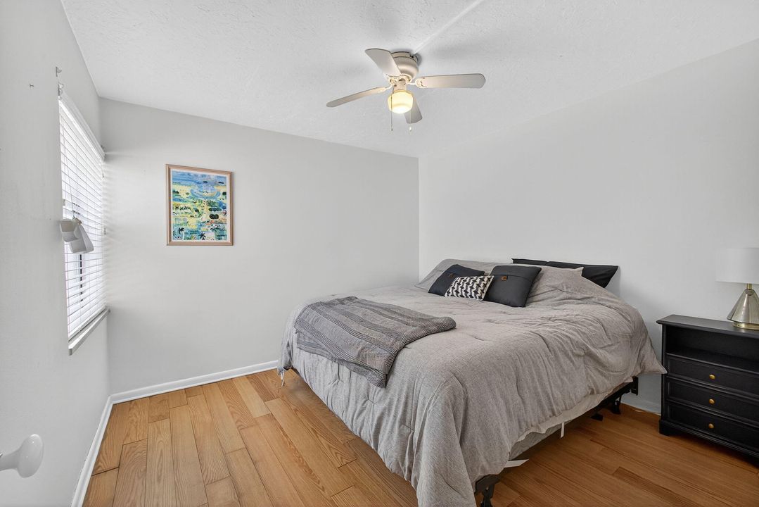 合同活跃: $5,750 (2 贝兹, 2 浴室, 1000 平方英尺)