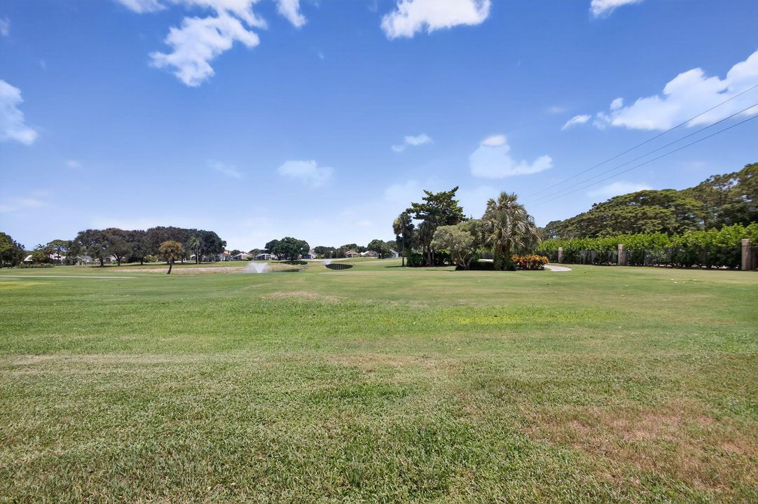 合同活跃: $5,750 (2 贝兹, 2 浴室, 1000 平方英尺)