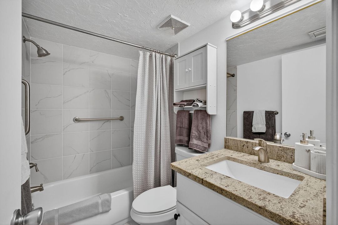 合同活跃: $5,750 (2 贝兹, 2 浴室, 1000 平方英尺)