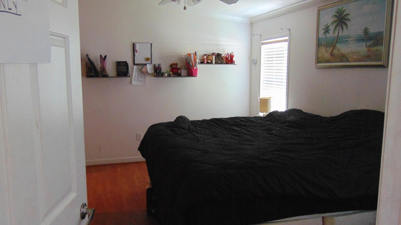 На продажу: $137,799 (3 спален, 2 ванн, 1100 Квадратных фут)