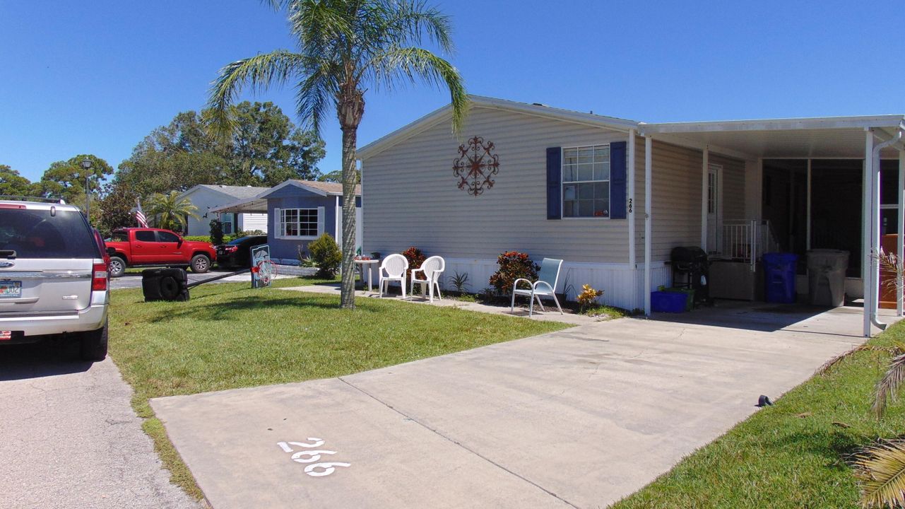 На продажу: $137,799 (3 спален, 2 ванн, 1100 Квадратных фут)