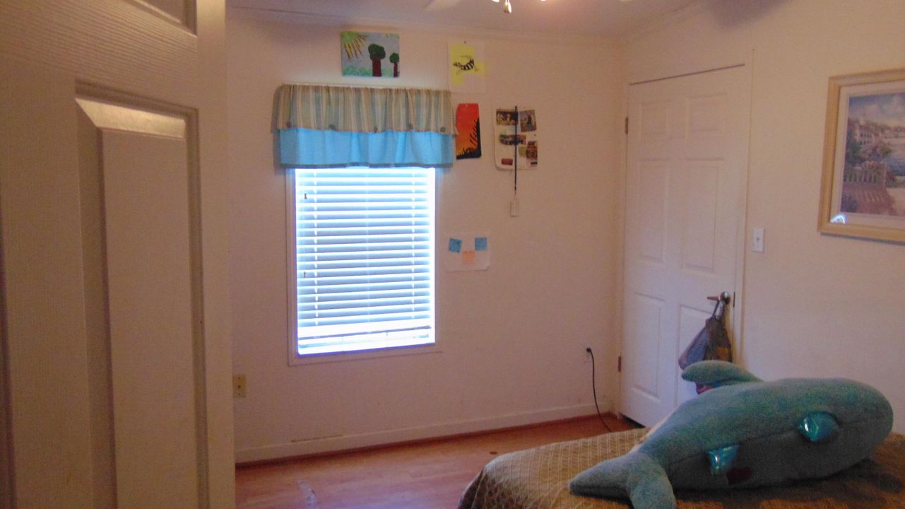 На продажу: $137,799 (3 спален, 2 ванн, 1100 Квадратных фут)