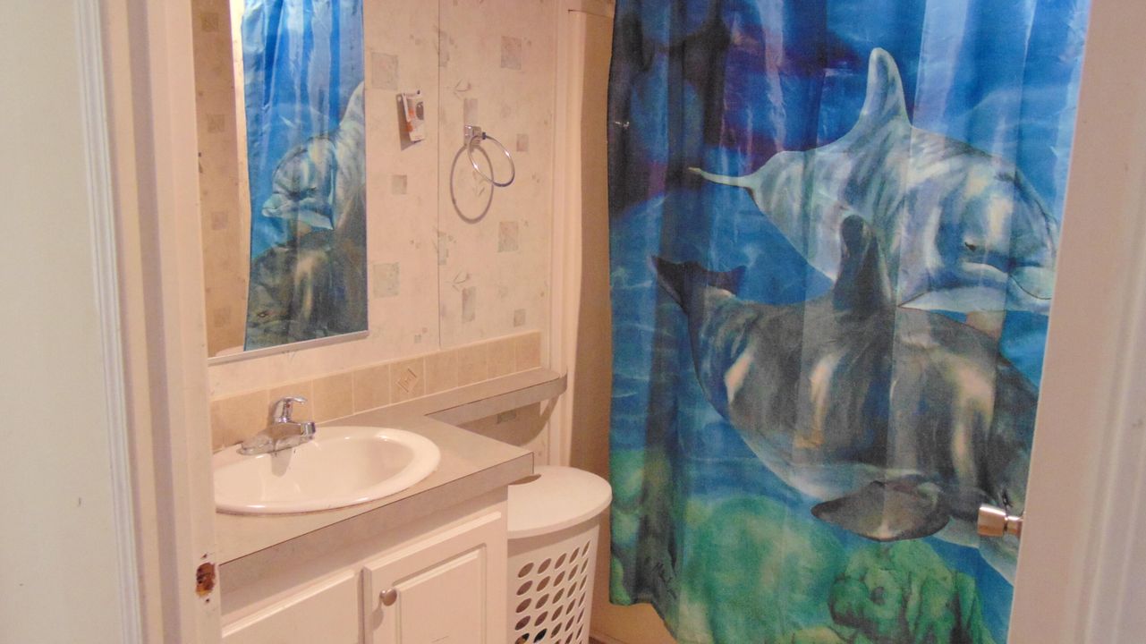 На продажу: $137,799 (3 спален, 2 ванн, 1100 Квадратных фут)