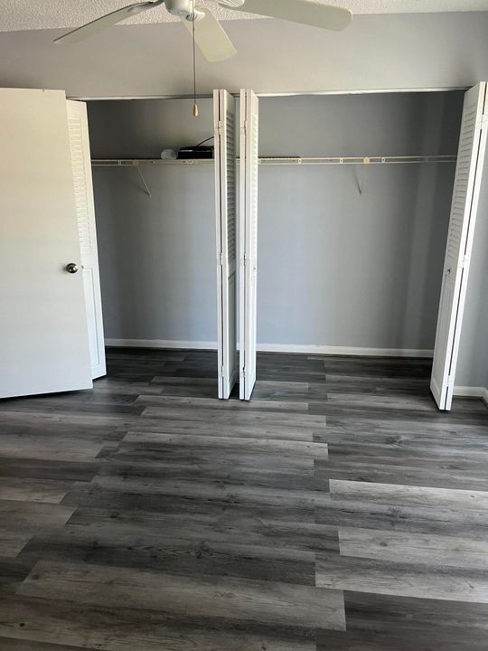 Active With Contract: $1,300 (1 beds, 1 baths, 600 Square Feet)