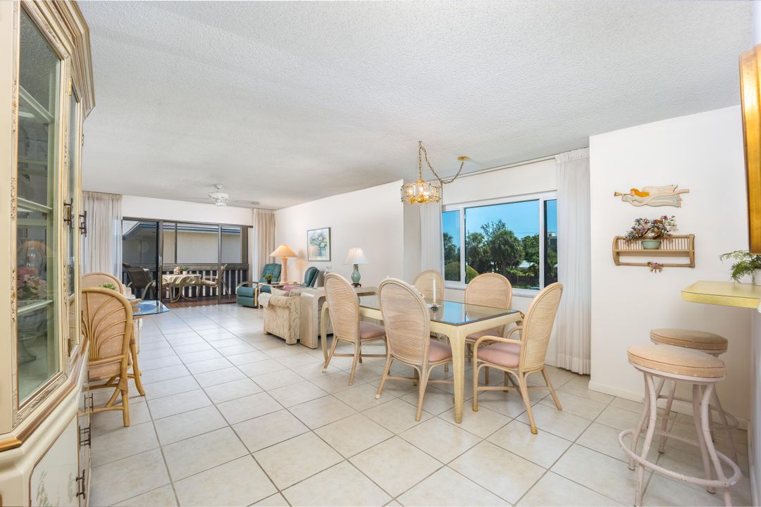 Active With Contract: $3,500 (2 beds, 2 baths, 1300 Square Feet)