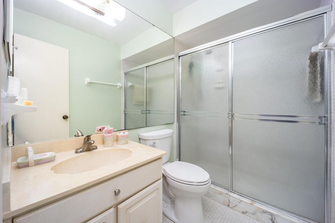 Active With Contract: $3,500 (2 beds, 2 baths, 1300 Square Feet)