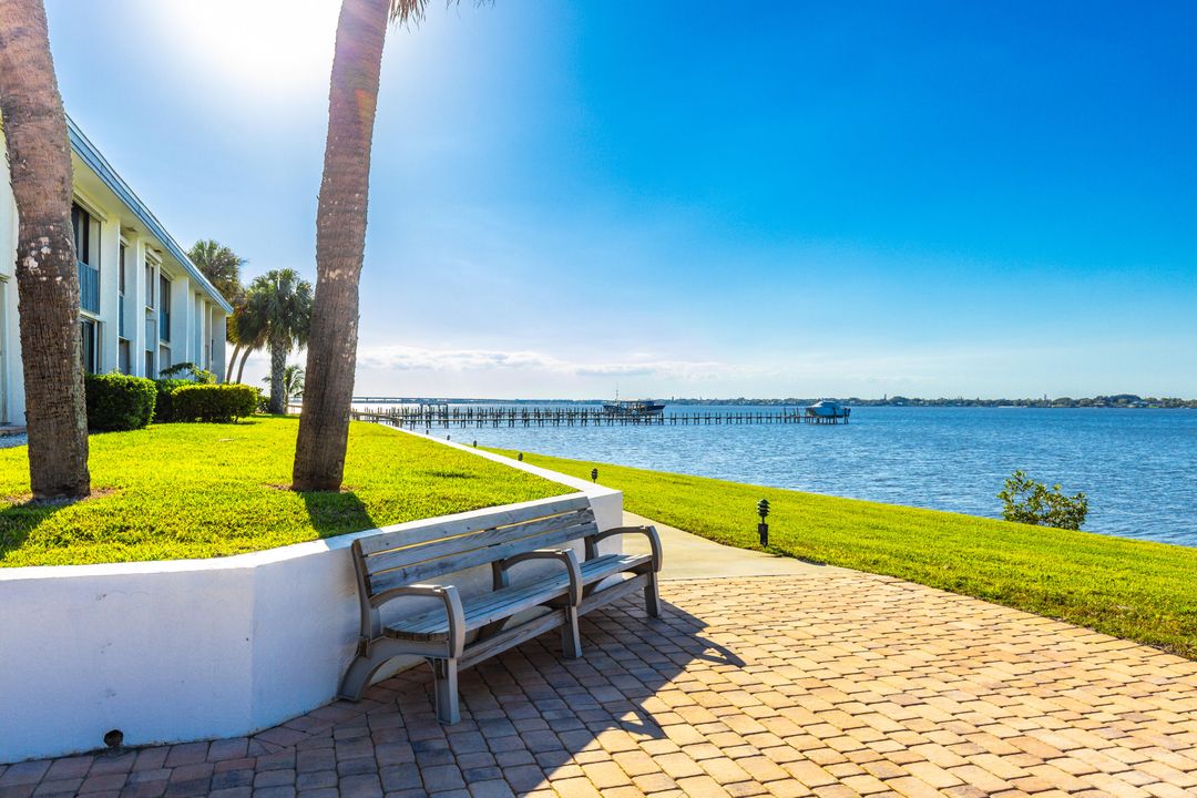 Active With Contract: $3,500 (2 beds, 2 baths, 1300 Square Feet)