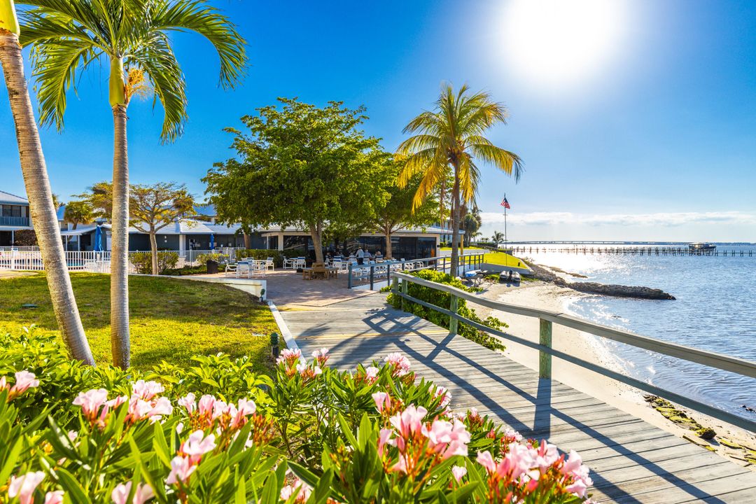 Active With Contract: $3,500 (2 beds, 2 baths, 1300 Square Feet)