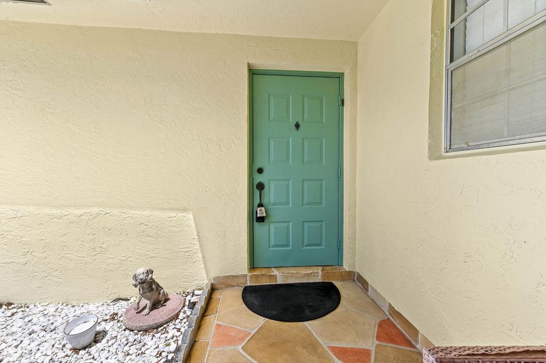 Active With Contract: $132,500 (1 beds, 1 baths, 1068 Square Feet)