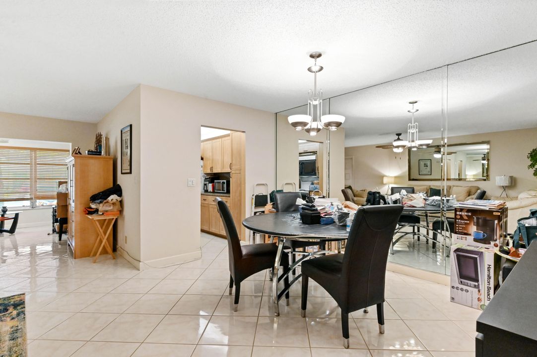 Active With Contract: $132,500 (1 beds, 1 baths, 1068 Square Feet)