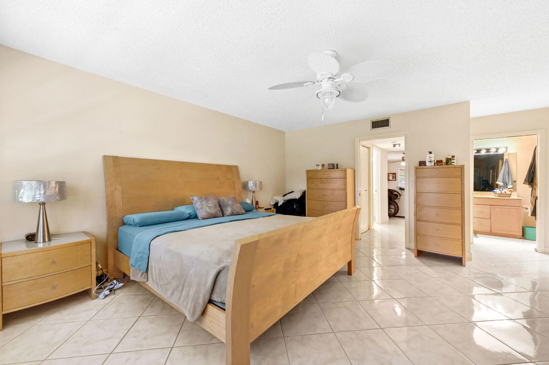 Active With Contract: $132,500 (1 beds, 1 baths, 1068 Square Feet)