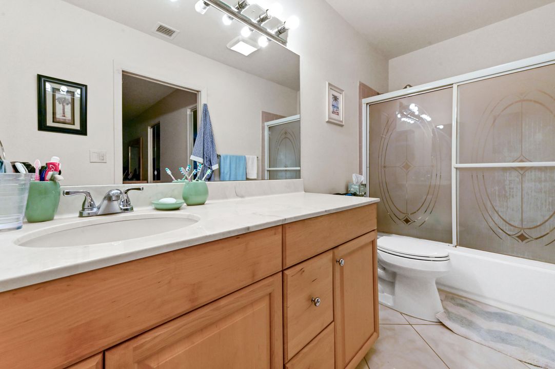 Active With Contract: $132,500 (1 beds, 1 baths, 1068 Square Feet)