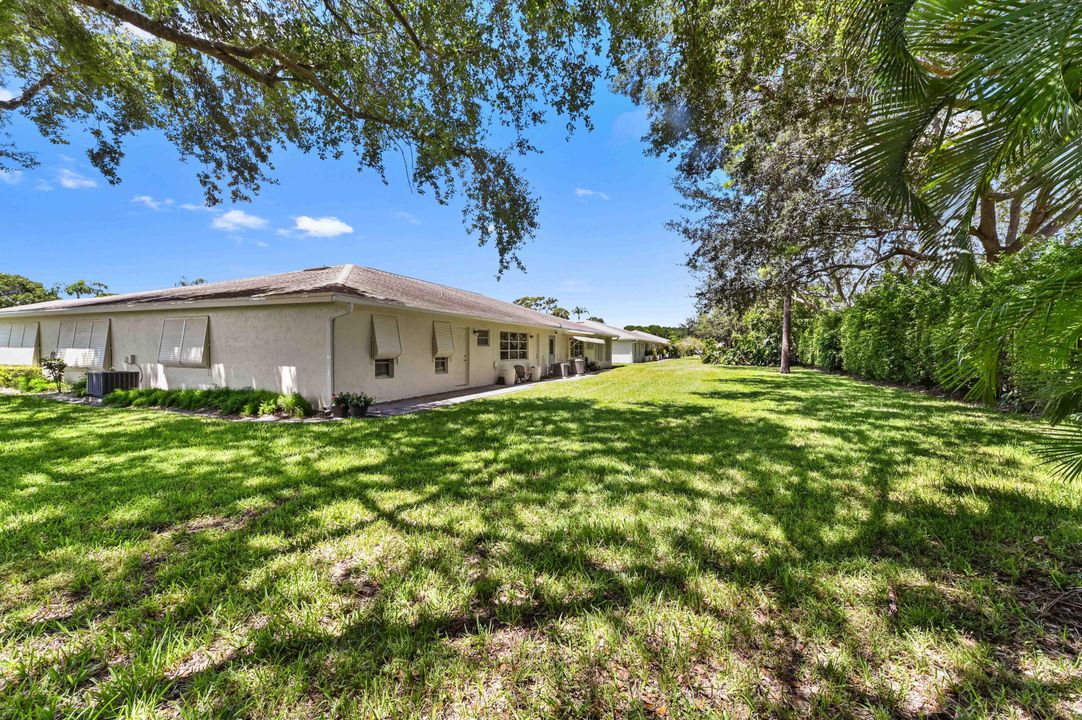 Active With Contract: $132,500 (1 beds, 1 baths, 1068 Square Feet)