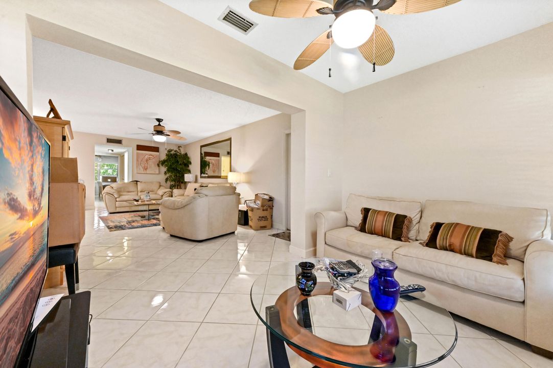 Active With Contract: $132,500 (1 beds, 1 baths, 1068 Square Feet)