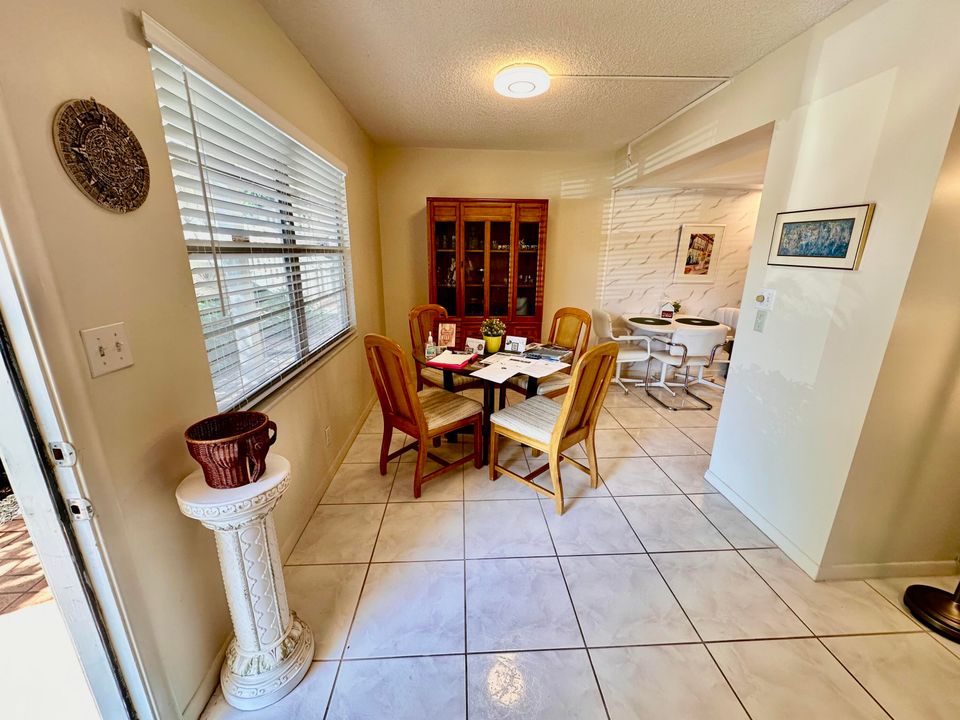 Activo con contrato: $1,900 (2 camas, 2 baños, 1002 Pies cuadrados)