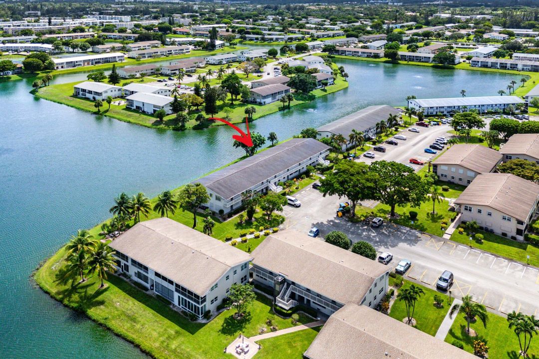 合同活跃: $150,000 (2 贝兹, 1 浴室, 798 平方英尺)