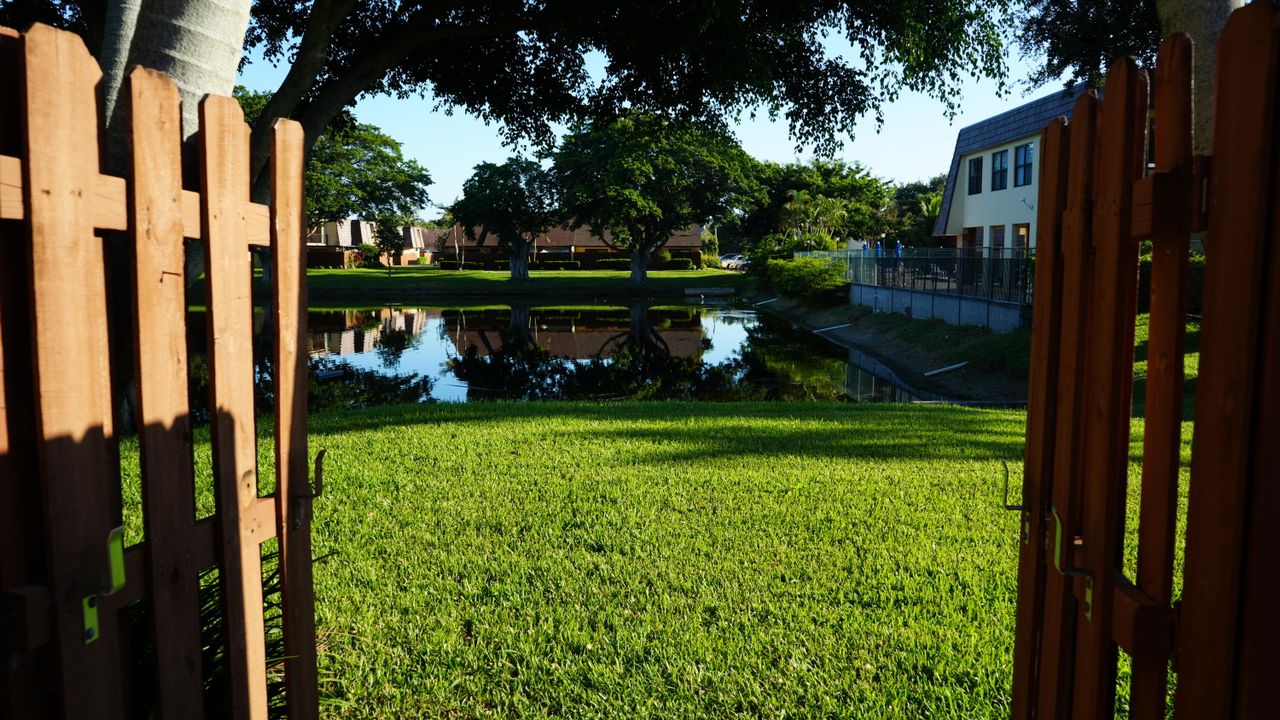 Active With Contract: $309,995 (3 beds, 2 baths, 1540 Square Feet)