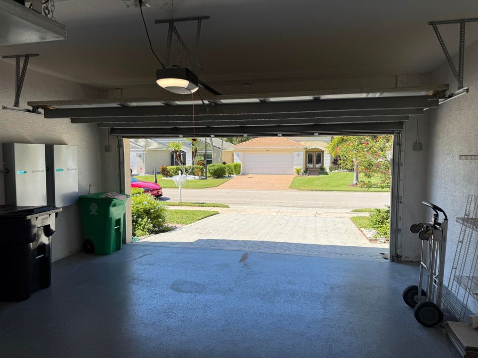 На продажу: $332,500 (2 спален, 2 ванн, 1482 Квадратных фут)