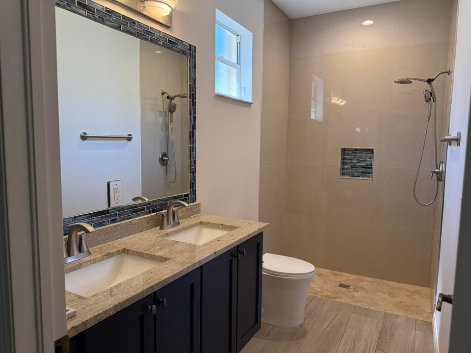 На продажу: $332,500 (2 спален, 2 ванн, 1482 Квадратных фут)