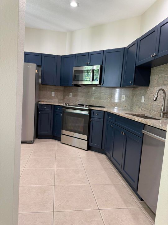 На продажу: $332,500 (2 спален, 2 ванн, 1482 Квадратных фут)