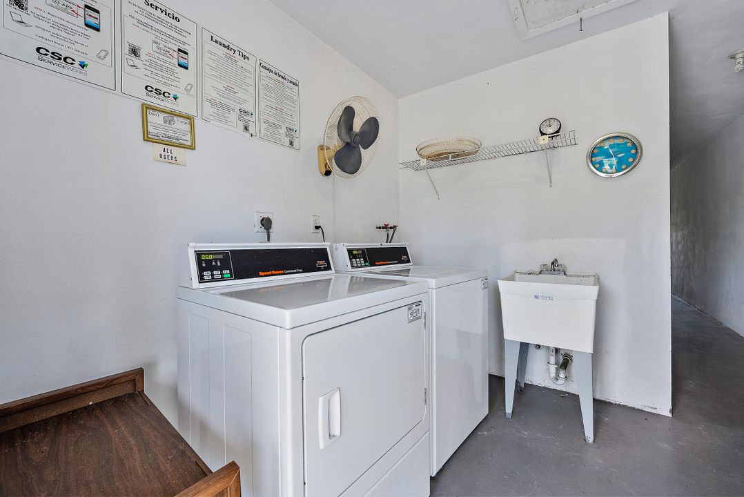 For Rent: $3,100 (2 beds, 2 baths, 910 Square Feet)