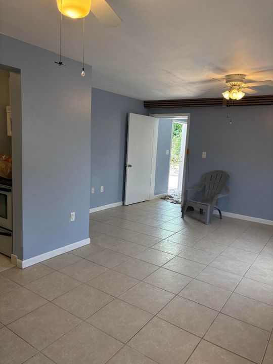 For Sale: $541,000 (0 beds, 0 baths, 1294 Square Feet)