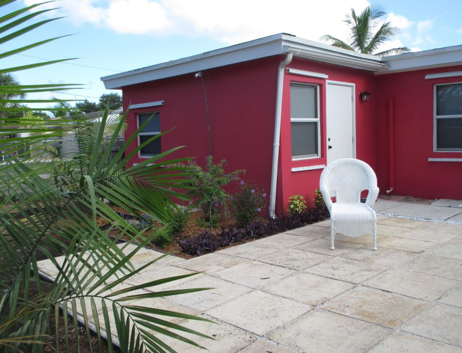 For Sale: $541,000 (0 beds, 0 baths, 1294 Square Feet)