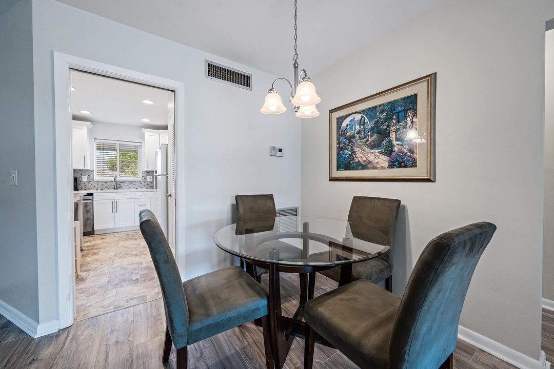 For Rent: $3,100 (2 beds, 2 baths, 910 Square Feet)