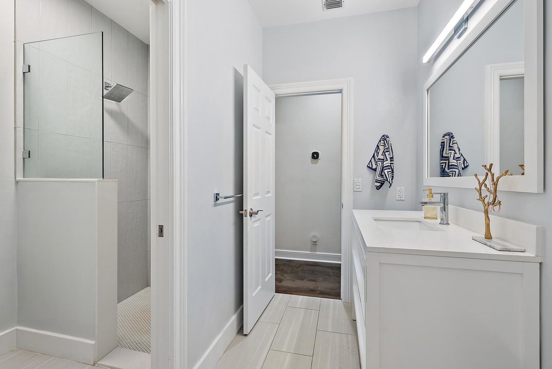 待售: $1,189,000 (5 贝兹, 4 浴室, 3821 平方英尺)