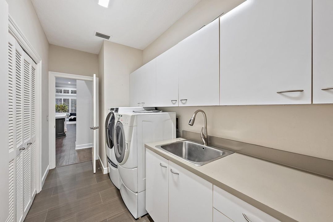 待售: $1,189,000 (5 贝兹, 4 浴室, 3821 平方英尺)