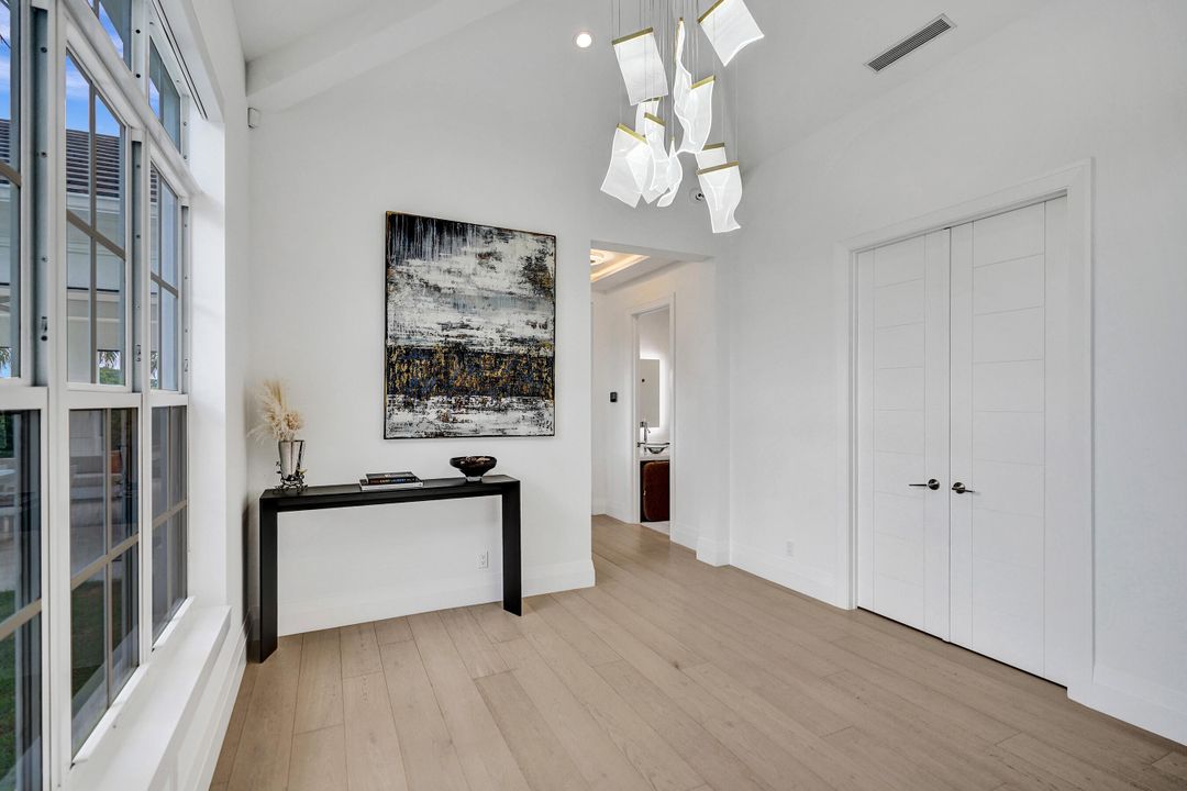 Active With Contract: $3,900,000 (4 beds, 4 baths, 3703 Square Feet)