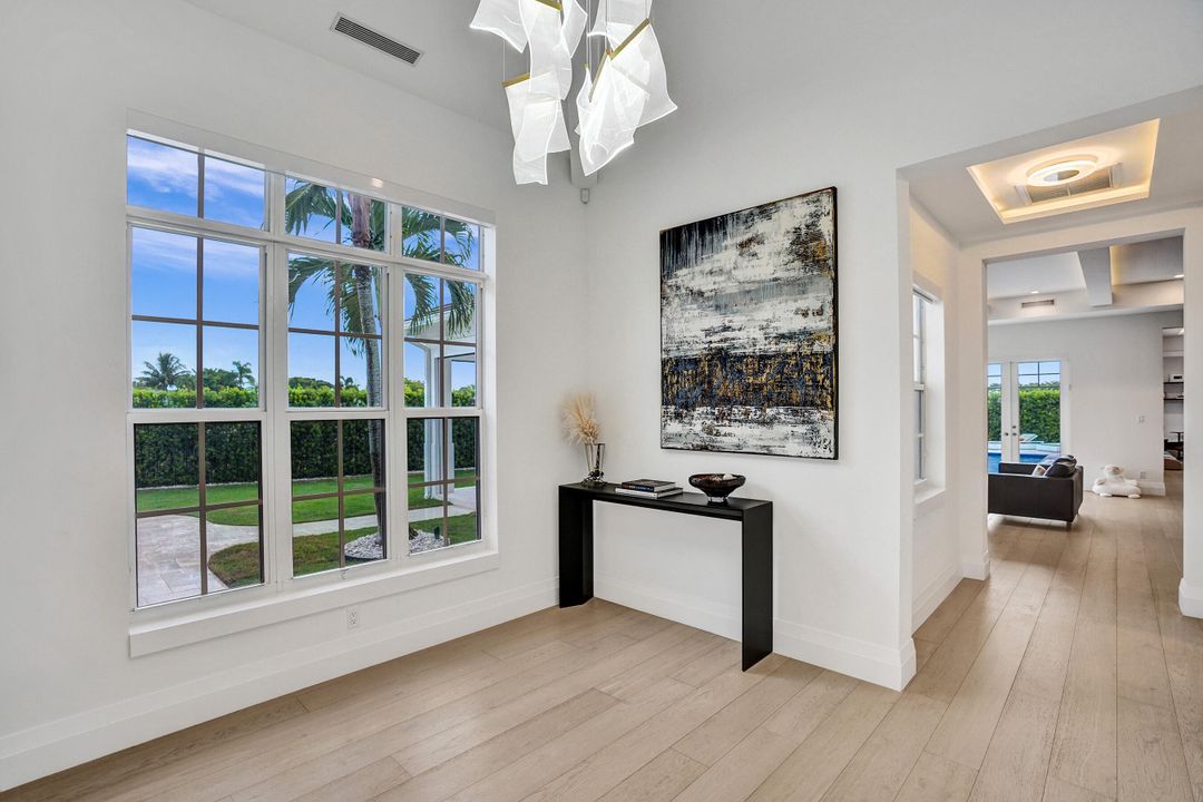 Active With Contract: $3,900,000 (4 beds, 4 baths, 3703 Square Feet)
