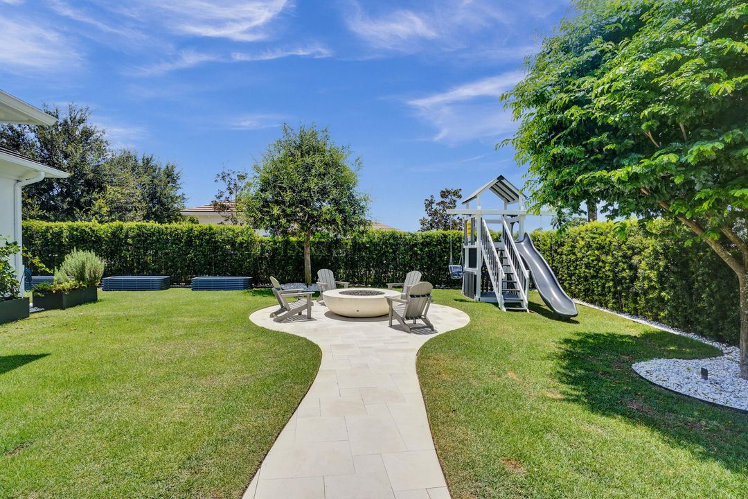 Active With Contract: $3,900,000 (4 beds, 4 baths, 3703 Square Feet)