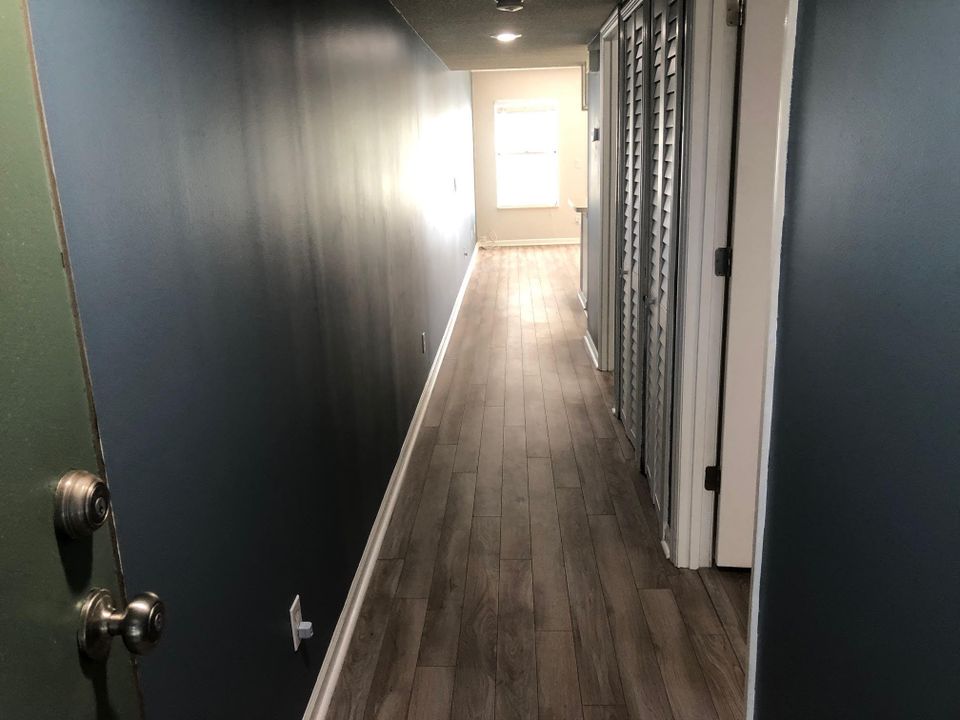 合同活跃: $1,700 (1 贝兹, 1 浴室, 502 平方英尺)