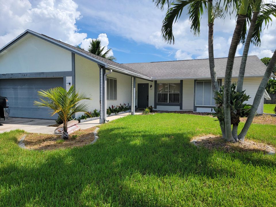 Recently Rented: $3,000 (3 beds, 2 baths, 1527 Square Feet)