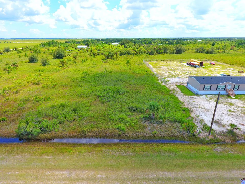 Activo con contrato: $33,500 (0 camas, 0 baños, 0 Pies cuadrados)