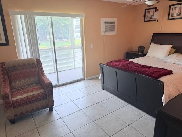 待售: $75,000 (1 贝兹, 1 浴室, 703 平方英尺)