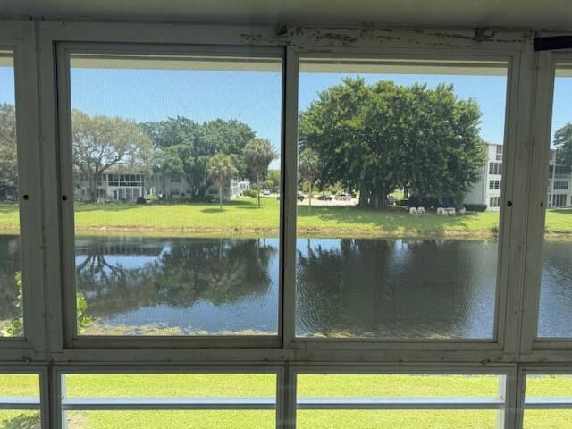 待售: $75,000 (1 贝兹, 1 浴室, 703 平方英尺)