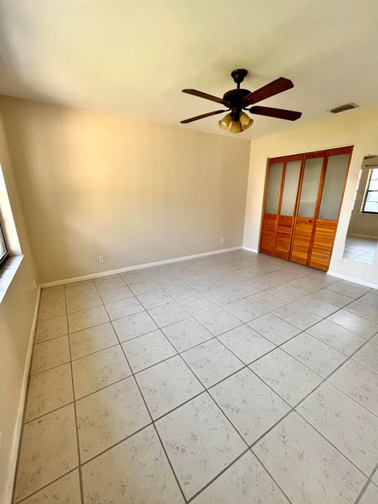 For Rent: $2,300 (2 beds, 2 baths, 1102 Square Feet)