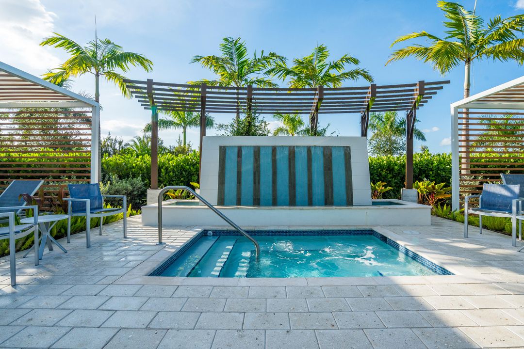 На продажу: $2,895,000 (5 спален, 5 ванн, 5815 Квадратных фут)