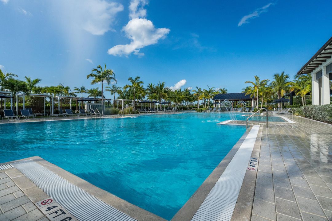 На продажу: $2,895,000 (5 спален, 5 ванн, 5815 Квадратных фут)