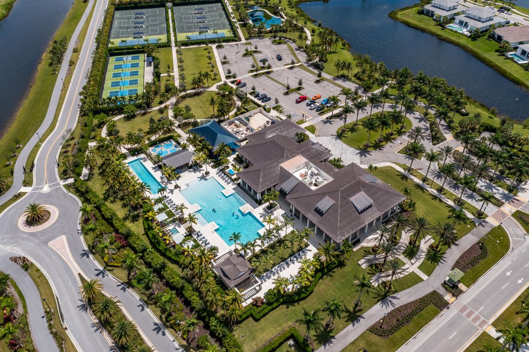 На продажу: $2,895,000 (5 спален, 5 ванн, 5815 Квадратных фут)