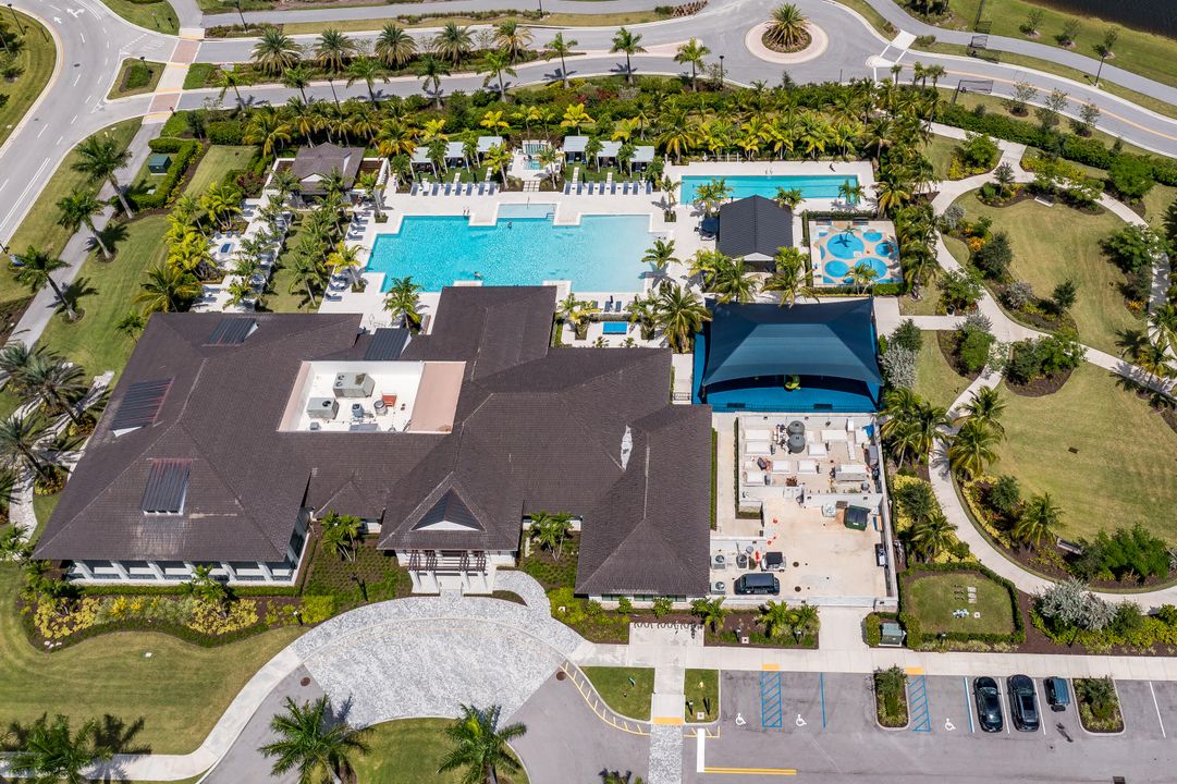 На продажу: $2,895,000 (5 спален, 5 ванн, 5815 Квадратных фут)