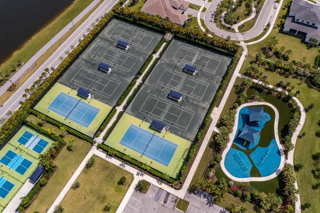 На продажу: $2,895,000 (5 спален, 5 ванн, 5815 Квадратных фут)