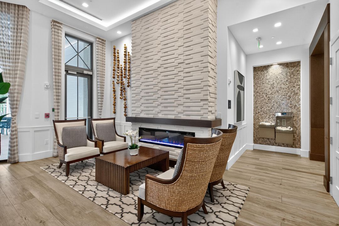 На продажу: $2,895,000 (5 спален, 5 ванн, 5815 Квадратных фут)