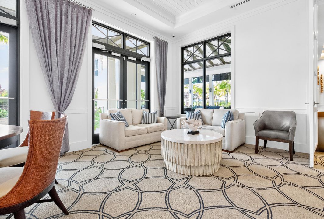 На продажу: $2,895,000 (5 спален, 5 ванн, 5815 Квадратных фут)