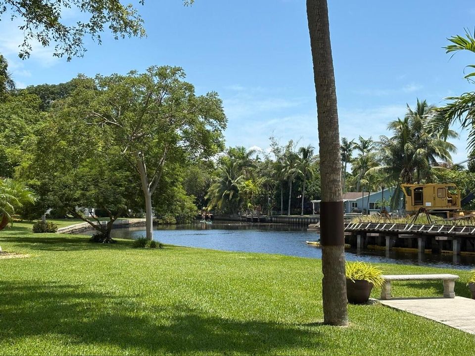 En Venta: $329,000 (2 camas, 2 baños, 1200 Pies cuadrados)