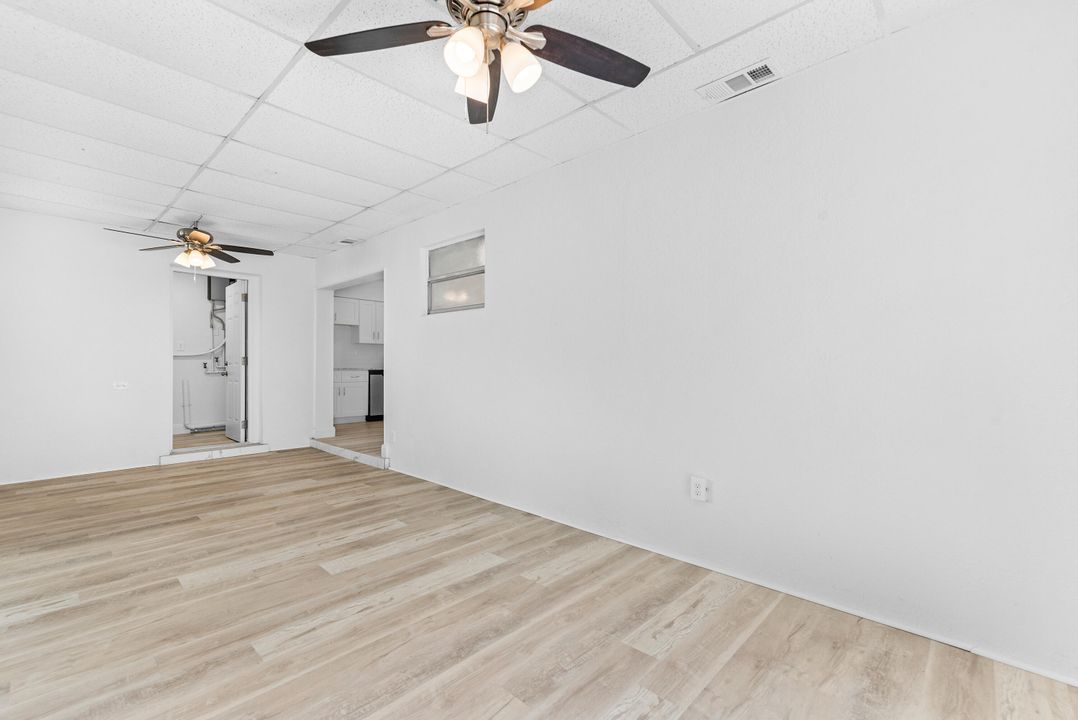 На продажу: $389,900 (2 спален, 1 ванн, 1013 Квадратных фут)