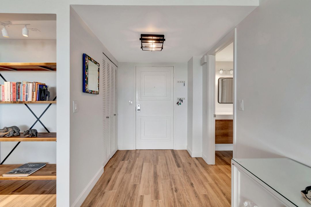 Active With Contract: $4,000 (2 beds, 2 baths, 1498 Square Feet)