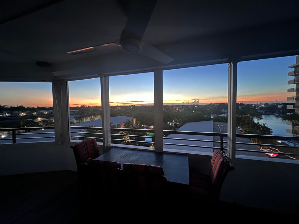 Active With Contract: $4,000 (2 beds, 2 baths, 1498 Square Feet)